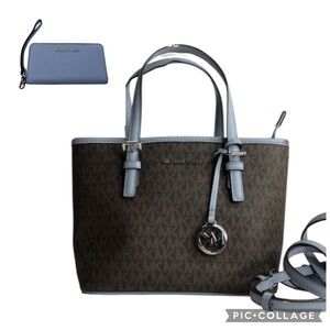 3714 Michael Kors Signature Brown and Blue Tote and wallet set 258383714